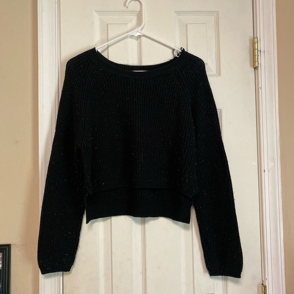 Cropped black top - Picture 1 of 3